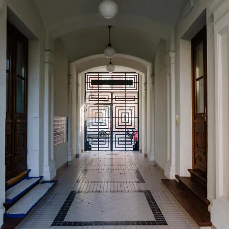 French Touch: Romantyczny Apartament W Kamienicy Warschau Exterior foto