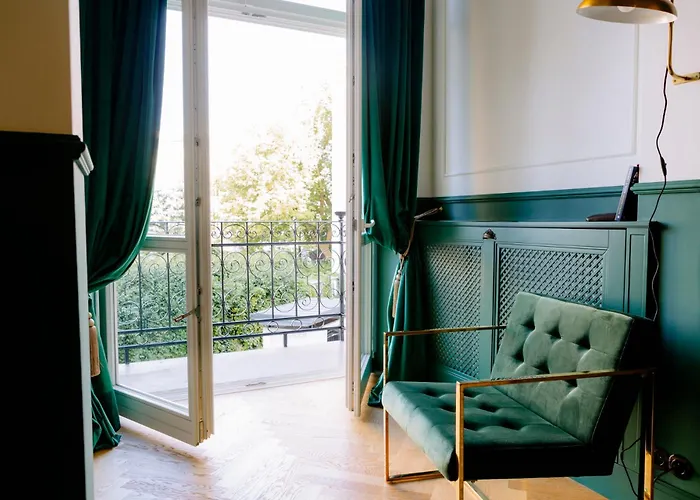 French Touch: Romantyczny Apartament W Kamienicy